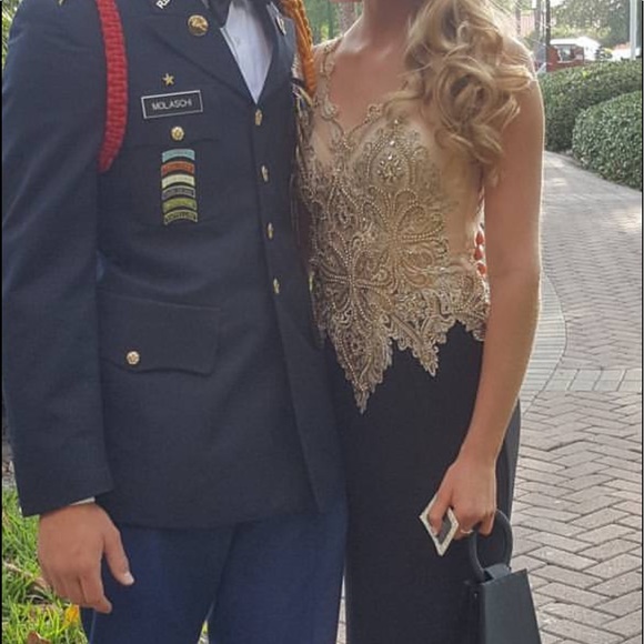 Black and gold prom dress - Picture 8 of 8